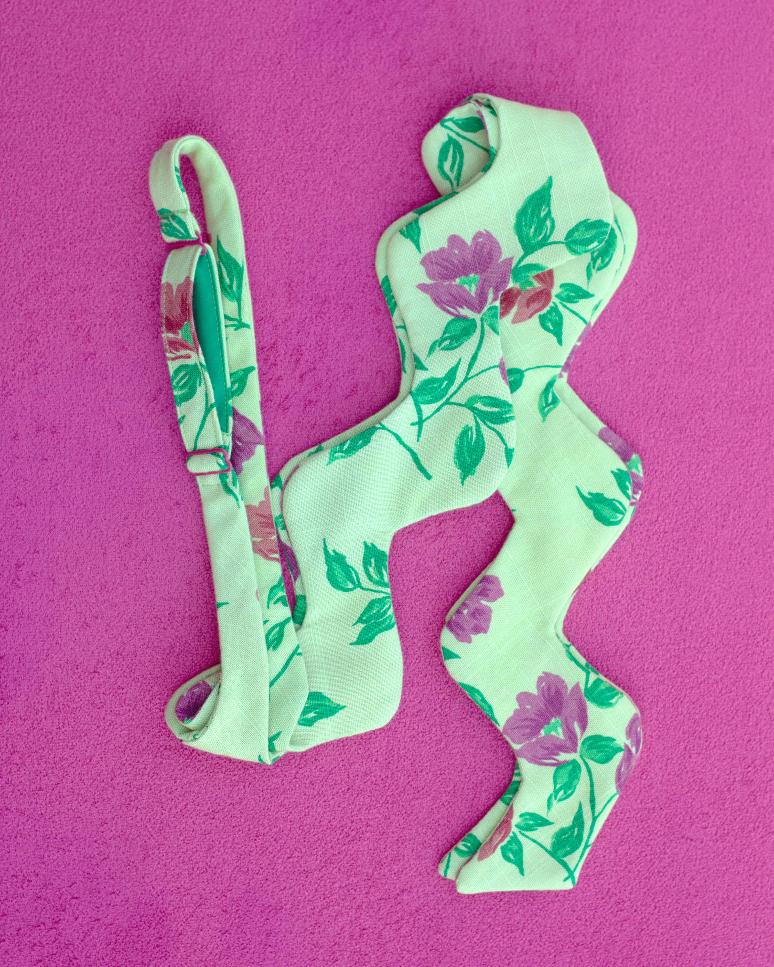 Jumbo floral rick rack tie